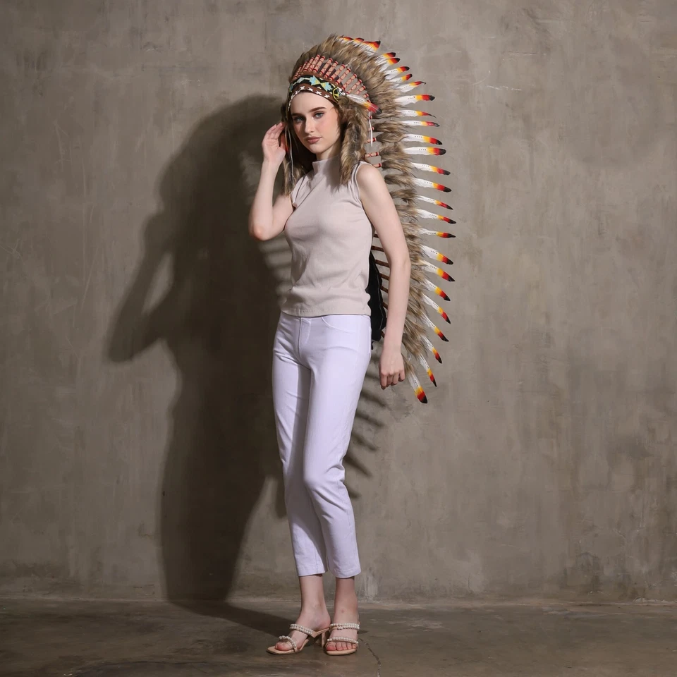 Tocado indio largo naranja réplica hecho con plumas teñidas de gallo Foto 4 de 4