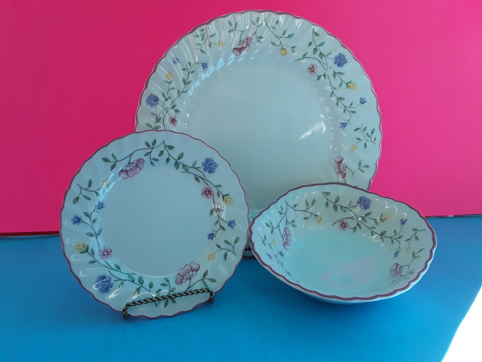 JOHNSON BROTHERS SUMMER CHINTZ DINNER PLATE(S) SQUARE BOWLS BREAD