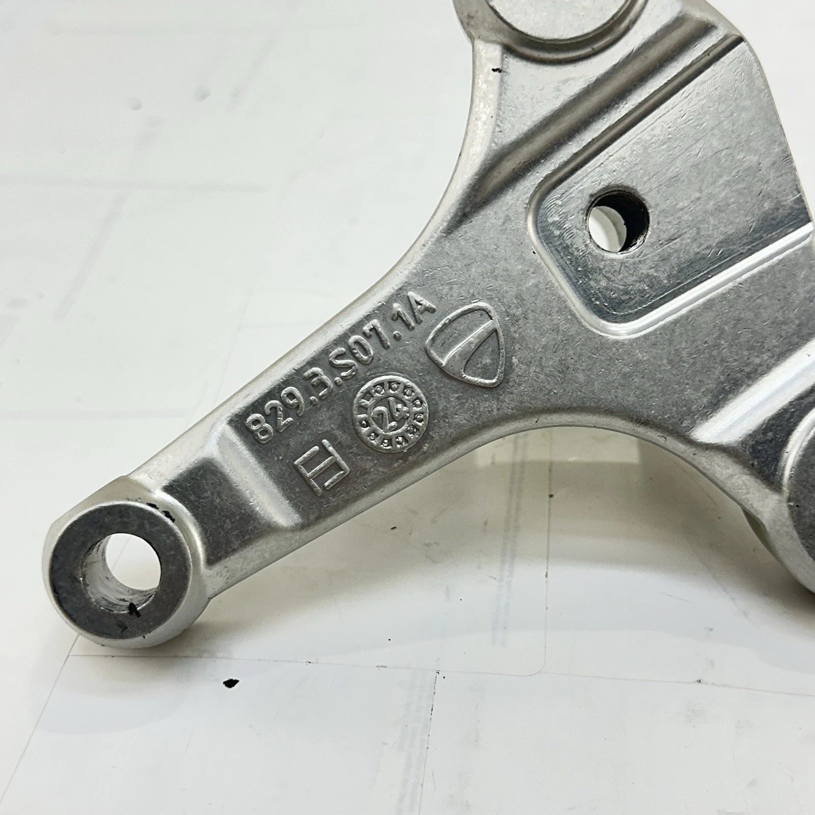 2025 2026 DUCATI PANIGALE V2 S REAR SHOCK BRACKET ABSORBER MOUNT SUPPORT