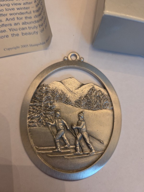 2005 Hampshire Pewter Skiing In New Hampshire Christmas Ornament