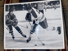1972 PETE MAHOVLICH NHL HOCKEY TYPE 1 PHOTO JEAN RATELLE MONTREAL FORUM QSHL AHL