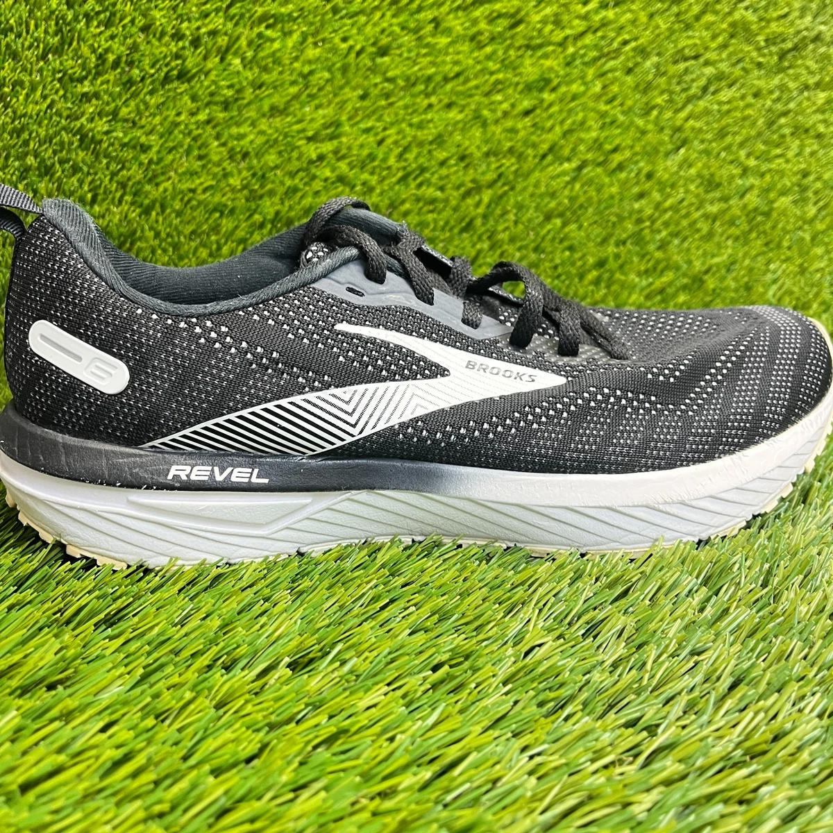Brooks Revel 6 White Black W for sale | eBay