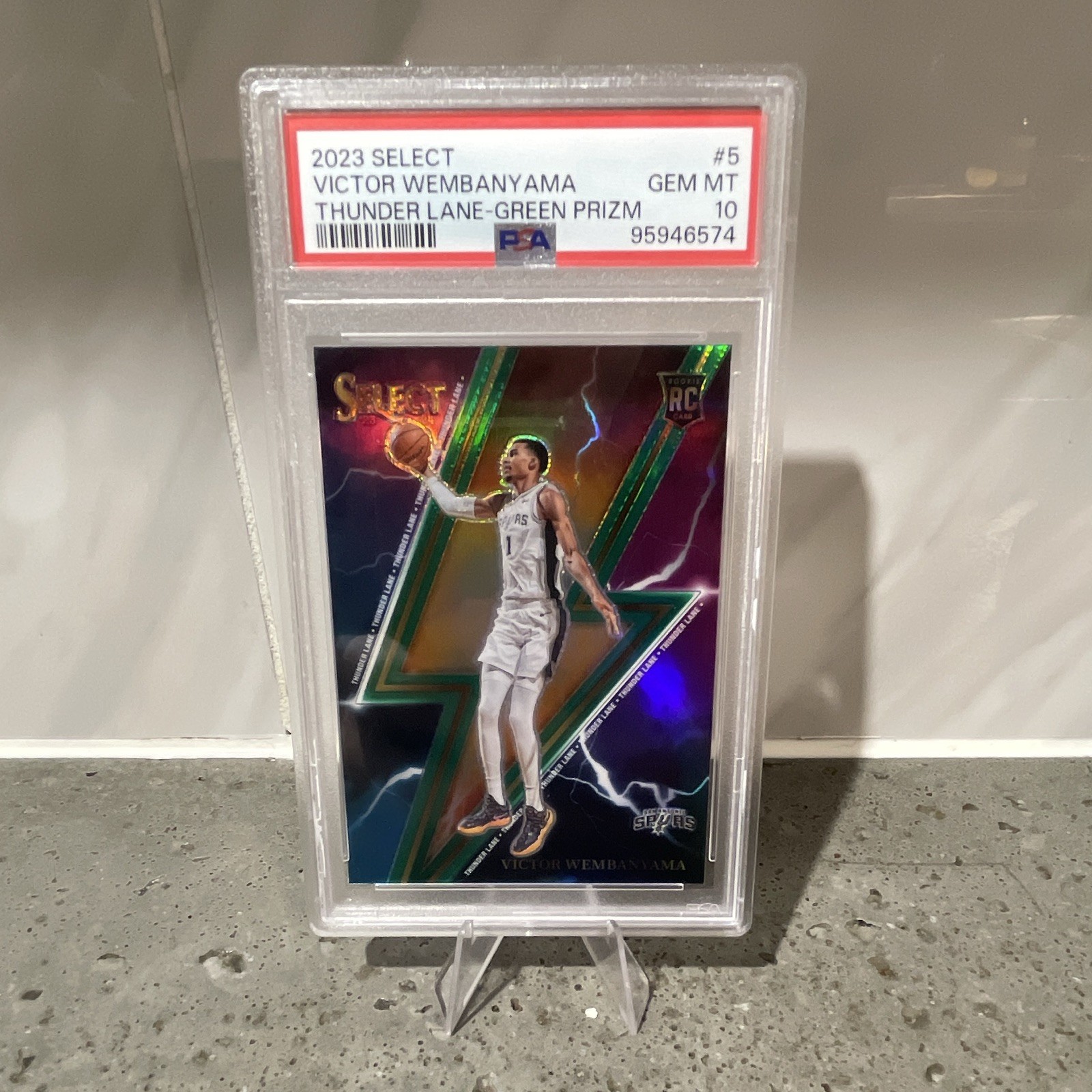 Select 2023 Victor Wembanyama Thunder Lane Green Prizm RC #5 PSA 10