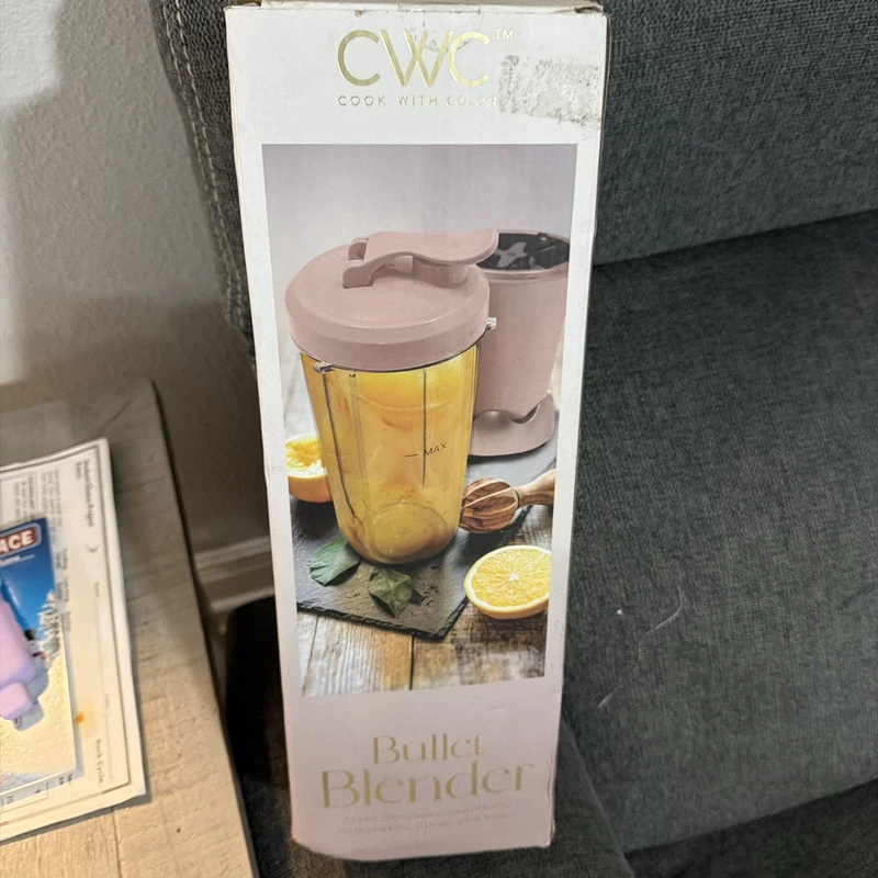 CWC 24 ounce bullet blender with a six-tip blade and a leak-proof BPA-free lid