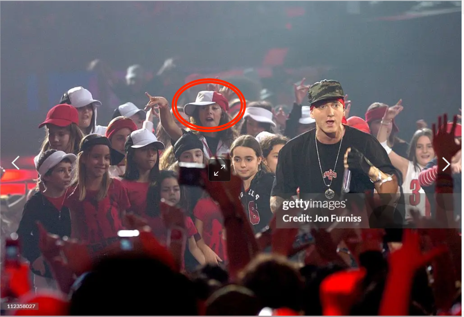 Hat Eminem, invitation letter, water brick, signed Europe Music Awards Rome 2004