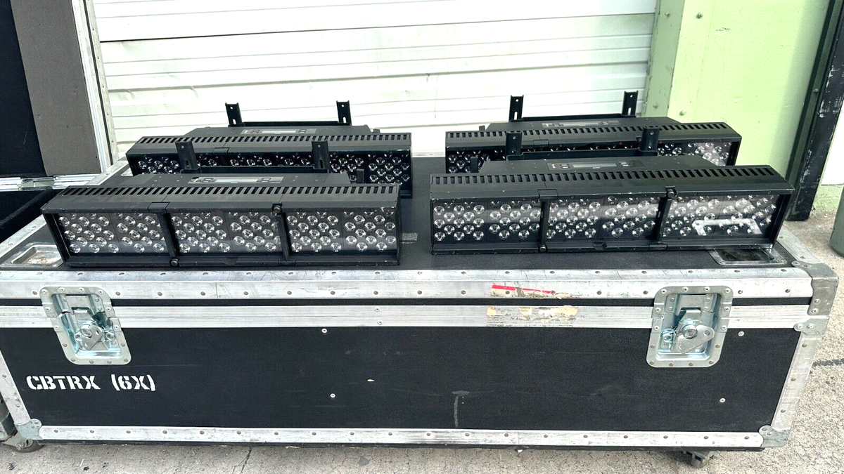 Phillips Color Kinetics Colorblaze TRX RGBAW LED 2' Strip W/Case