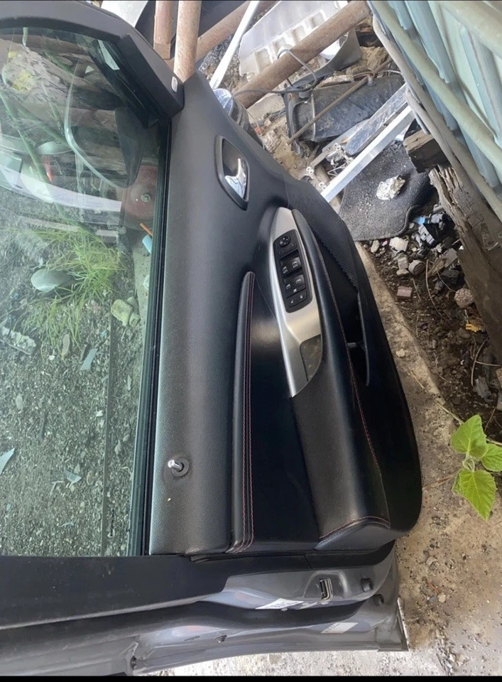 2012-2019 Dodge Journey Driver Front Door LH Gray  - Image 4 of 4