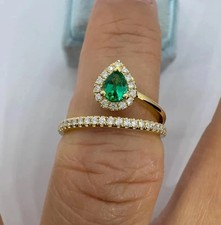 1.30Ct Pear Cut Green Emerald Halo Twisted Wedding Ring 14K Yellow Gold Plated