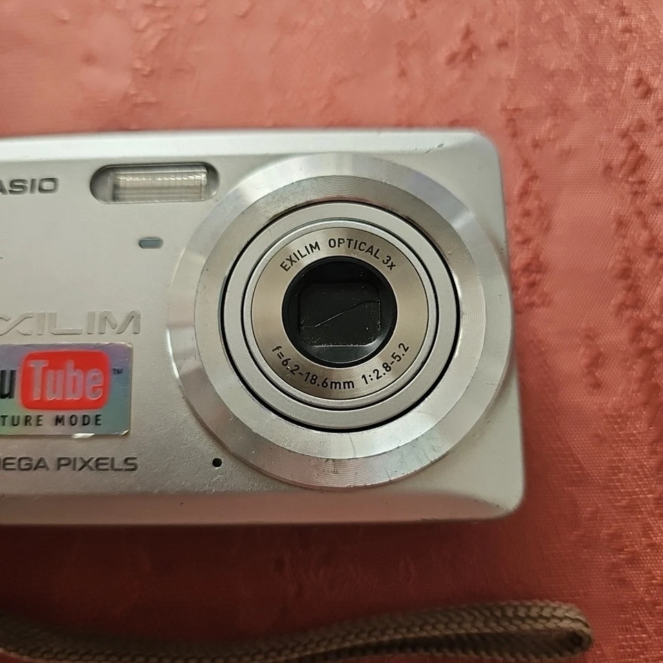 Digitalkamera Casio Exilim EX-Z19 Pink Zustand Sehr Gut Leichte Kratzer Getestet - Bild 3 von 4