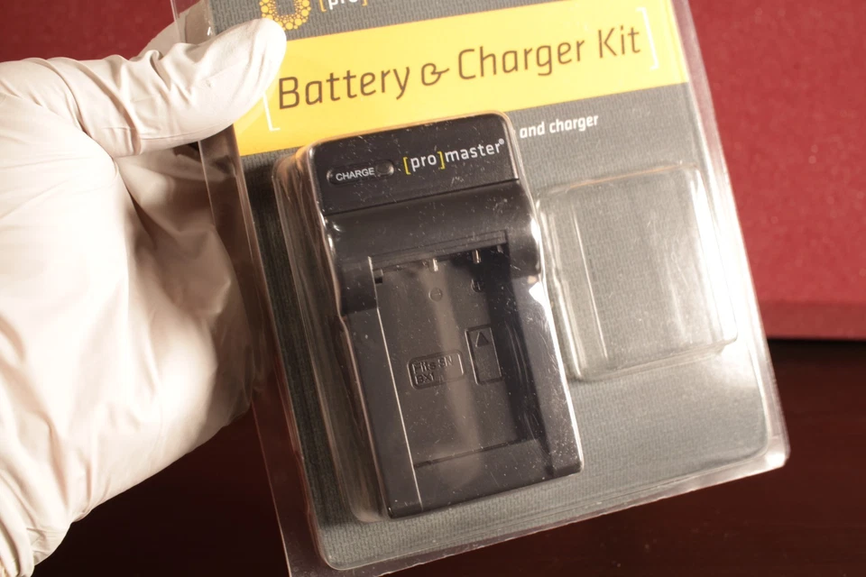 Pro Master:电池和充电器套件(适用于 NP-Bx1)无电池。 仅充电器。 — 第 2/3 张图片