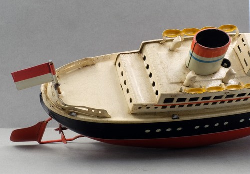 Arnold Germany Vintage Tin Toy Ocean Liner with Clockwork - Picture 12 of 12