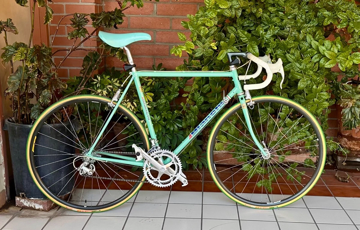 Cadre Vélo Acier Français Vintage – Années 1970 – Patte Campagnolo – 2340g
