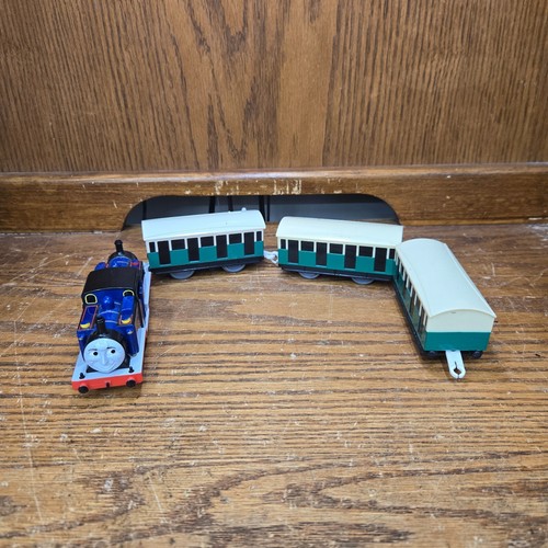 Thomas & Friends TrackMaster Mighty Mac Train Engine Motorized Coach