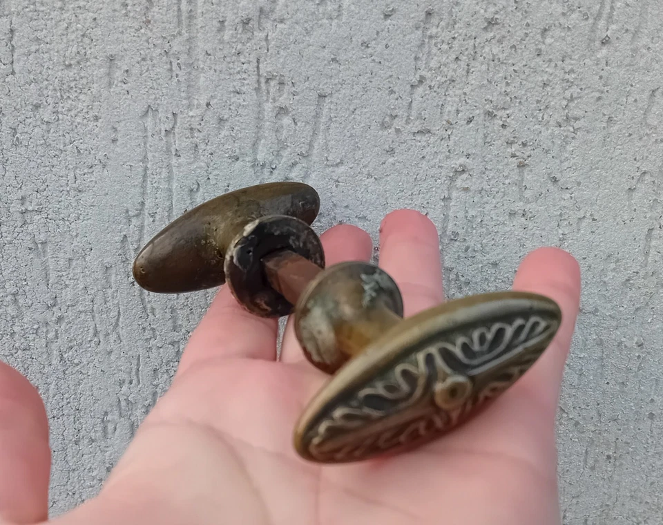 Ancienne Paire de Poignée de porte ou fenêtre en Bronze  - Photo 2/4