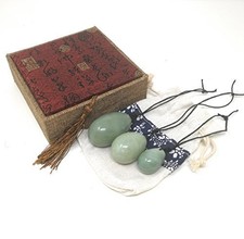 THY COLLECTIBLES Set of 3 Drilled Yoni Eggs Green Jade Stone Egg for Kegel Exer