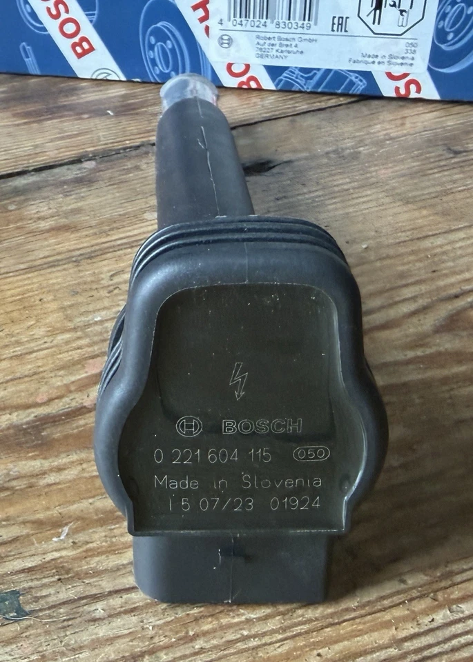 Bosch Ignition Coil Audi A3 A4 A5 A6 Q3 TT Quattro VW Beetle Golf GTI Jetta - Image 3 of 4