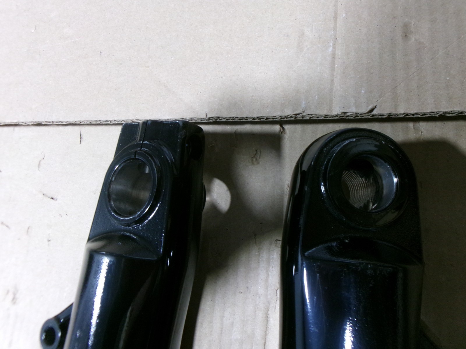 2024-2025 Harley Davidson Helix Road Glide/Street Glide Fork Leg Set, Used