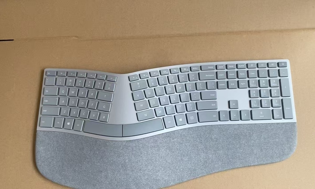 Microsoft Surface Ergonomic Wireless Keyboard 3RA-00022 Model 1786