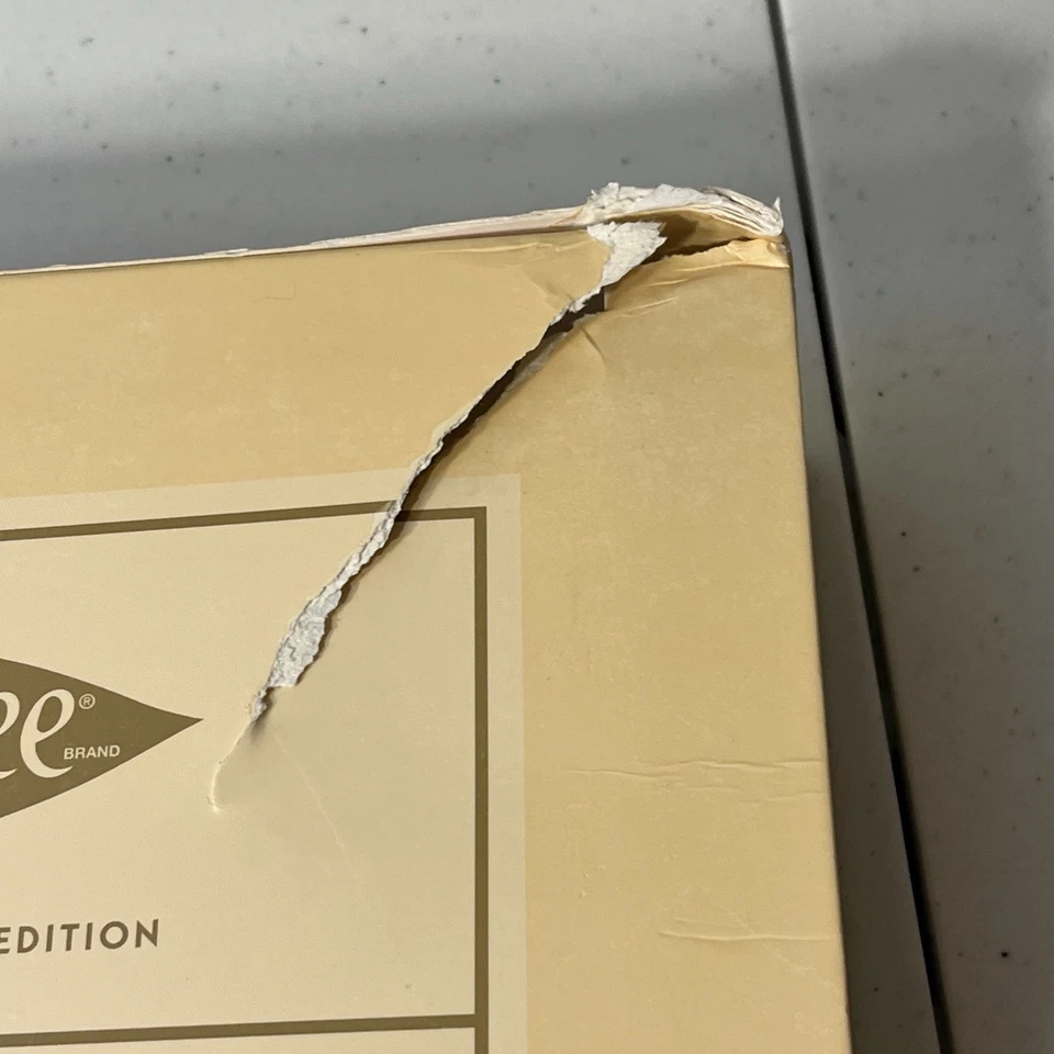 YAHTZEE Vintage Bookshelf Edition Collectible Linen Hasbro Board Game 2022 - Image 4 of 4