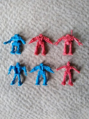 Vintage Arco Rogun Robot Plastic Space Toy Figures Red Blue Lot Of 6 1983