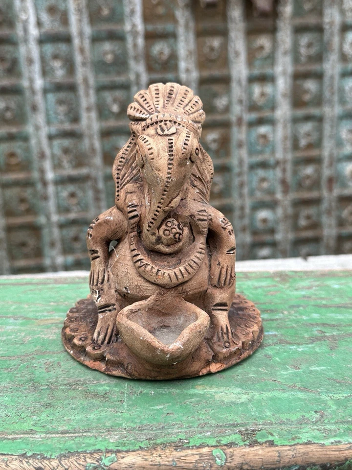 Antigua escultura de dios hindú Ganesha Ridhi hecha de arcilla finamente tallada rara Foto 2 de 4