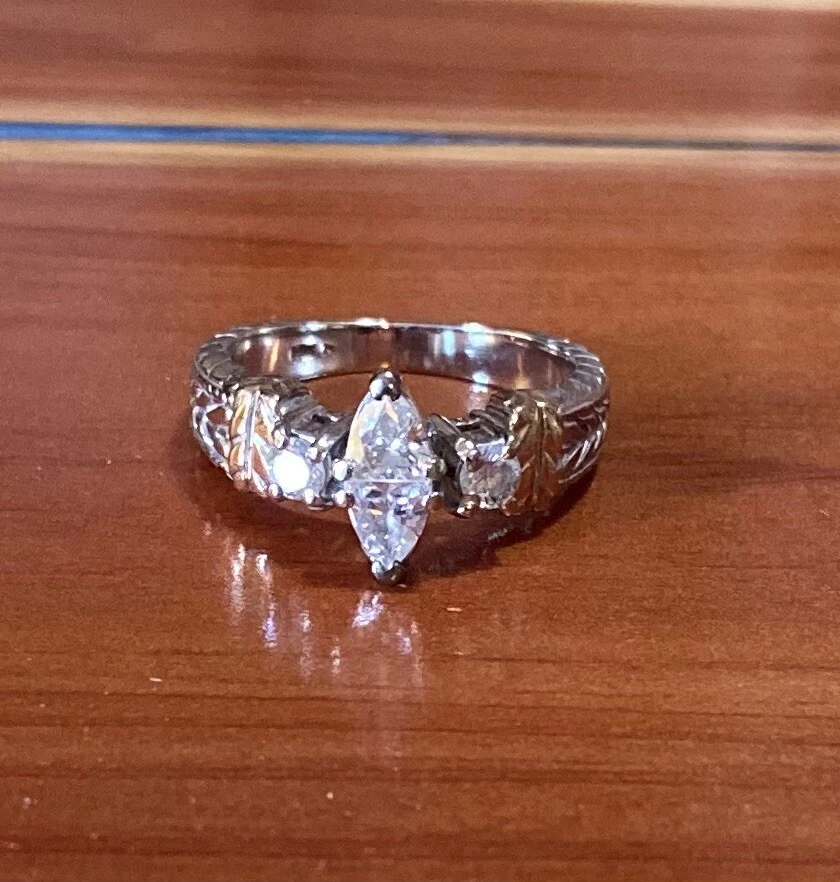 Conjunto de boda y alianza de oro amarillo/blanco 14K 2,0 quilates totales para damas talla 7 Foto 3 de 4