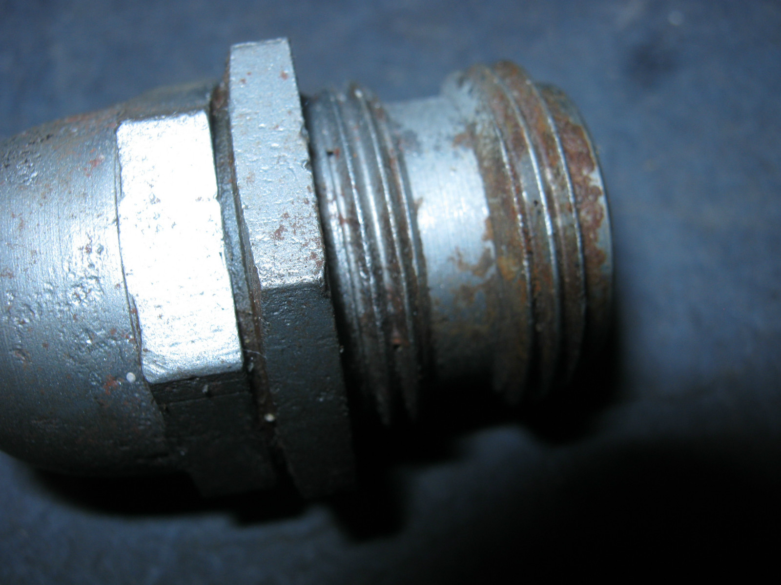 Triumph 500 650 750 Oil Pressure Relief Valve 19501960's 713447 BSA