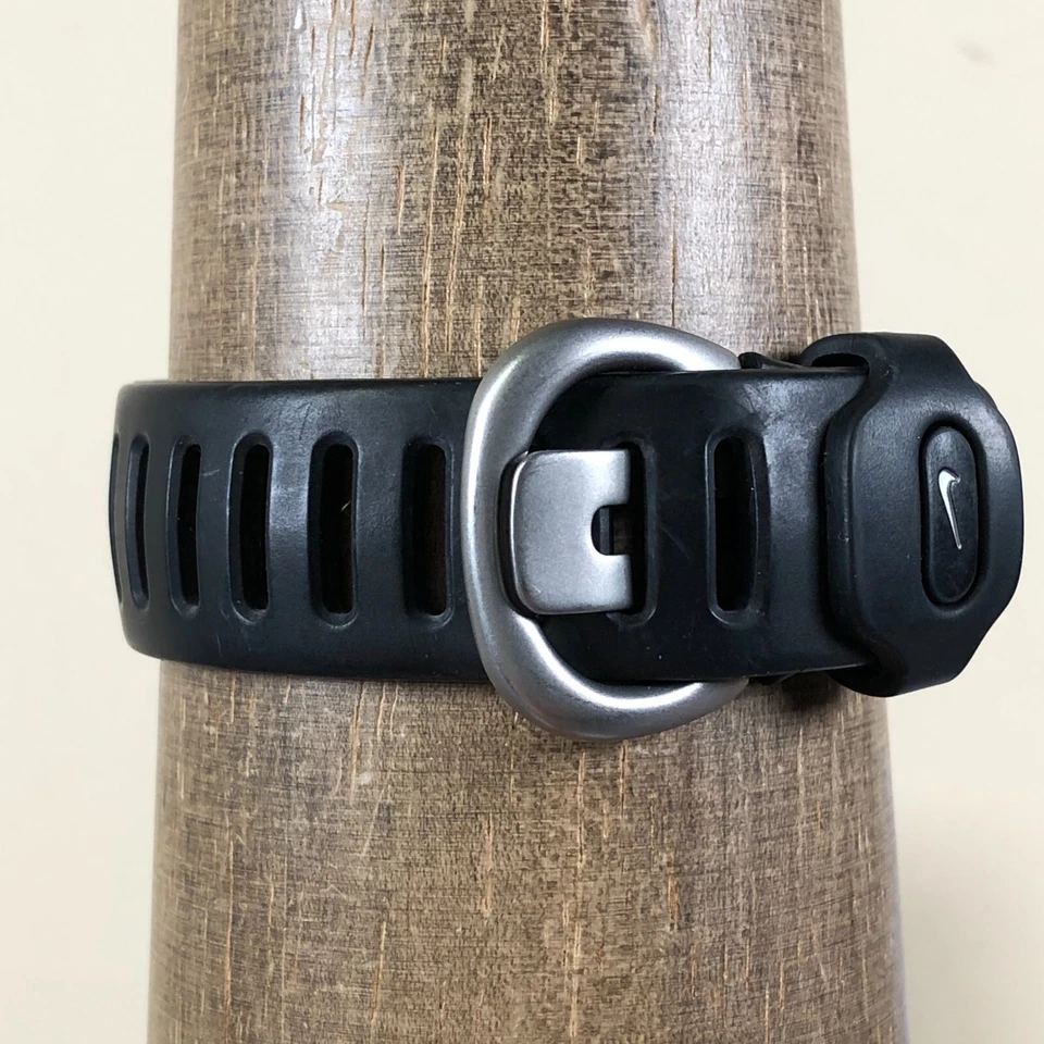 Vintage Nike Feminino WK0009 Esporte Preto Borracha Quartzo Analógico 39mm Relógio 6 3/4" - Imagem 4 de 4