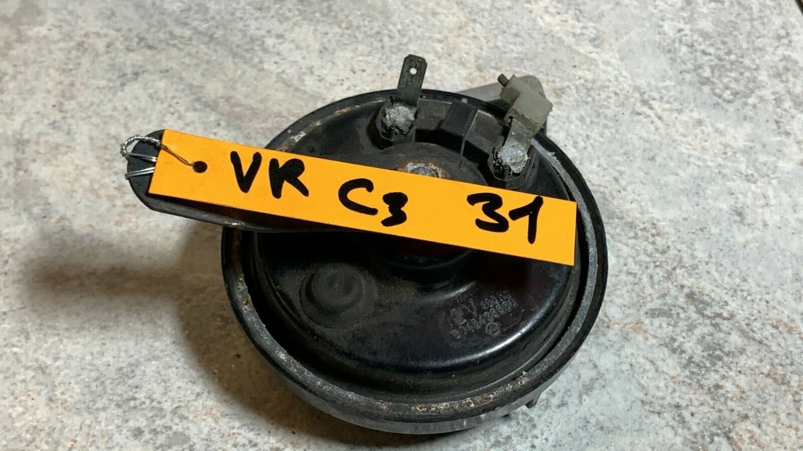 Original Mercedes Benz E-Class W124 Hella Horn 400Hz Horn  