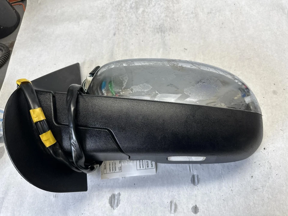 Used Left Door Mirror fits: 2013 Chevrolet Suburban 1500 Power w/turn signal w/o - Image 2 of 4