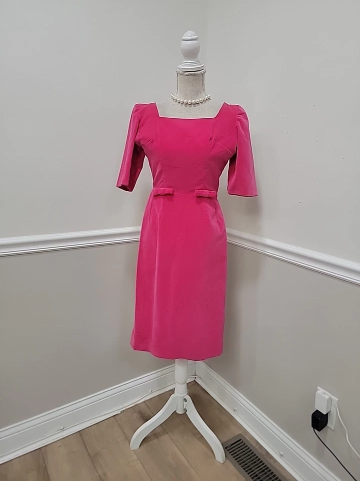 Vintage 1950s Francia Chicago Fucsia Terciopelo Vestido de Cintura con Arco y Cóctel Foto 2 de 4