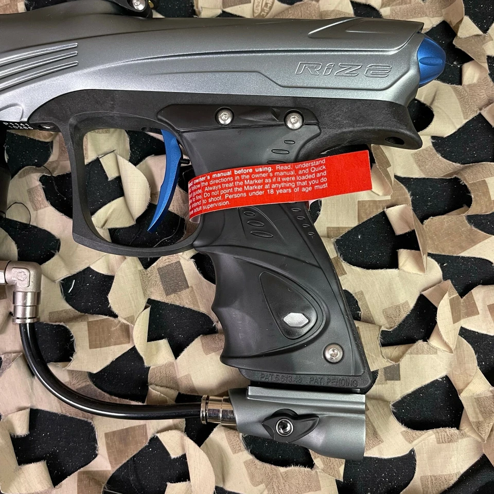 NUEVA pistola de paintball Dye Rize CZR - gris/azul Foto 4 de 4