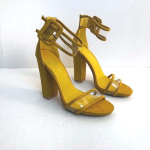 mustard heels