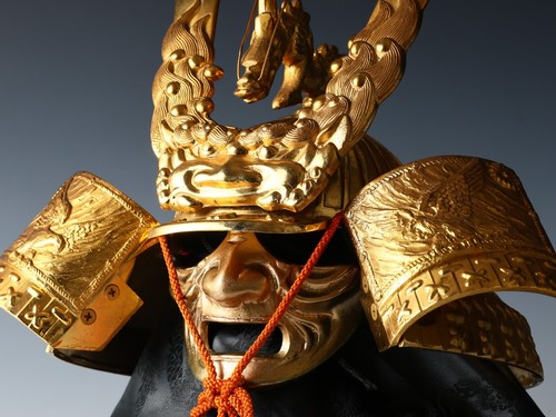 Great Old Vintage Power Golden Color Samurai Helmet- Middle Size Hawk Tsushima - Picture 3 of 15