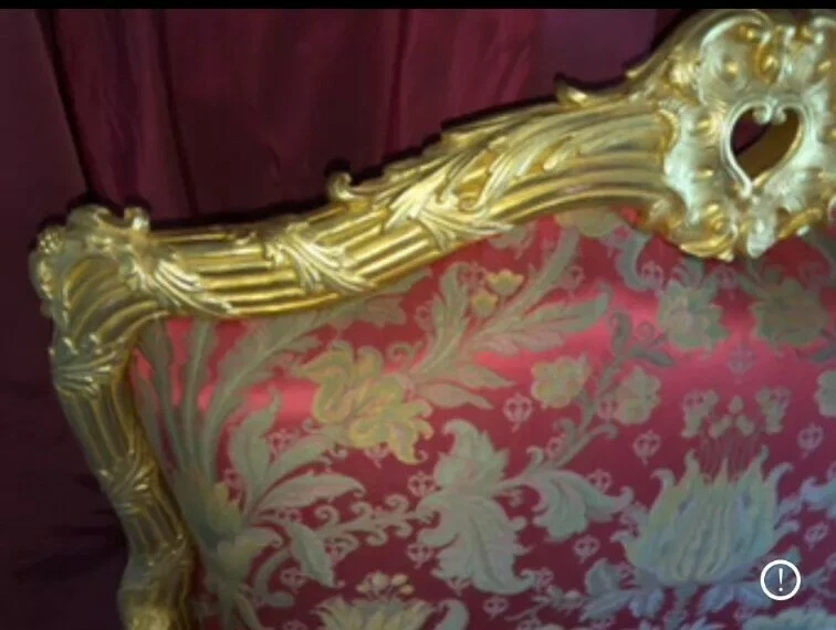 Sillón Fauteuil ancho marquesa Luis XV esculpido madera dorada bronce tela rubeli Foto 2 de 4