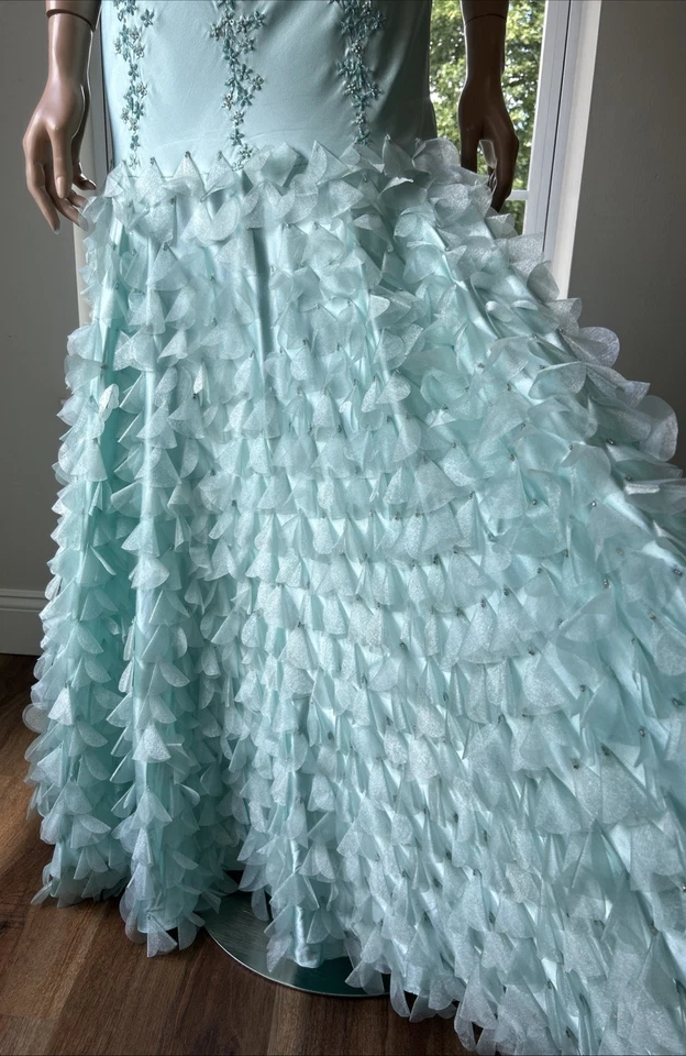 Vestido Sue Wong Y2K Seda Cuentas Noche Hada Sirena Como Nuevo Aqua Baile de graduación Talla 10 Foto 3 de 4