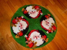 Santa Latch Hook Christmas Tree Skirt or Rug Vintage Handmade 33"