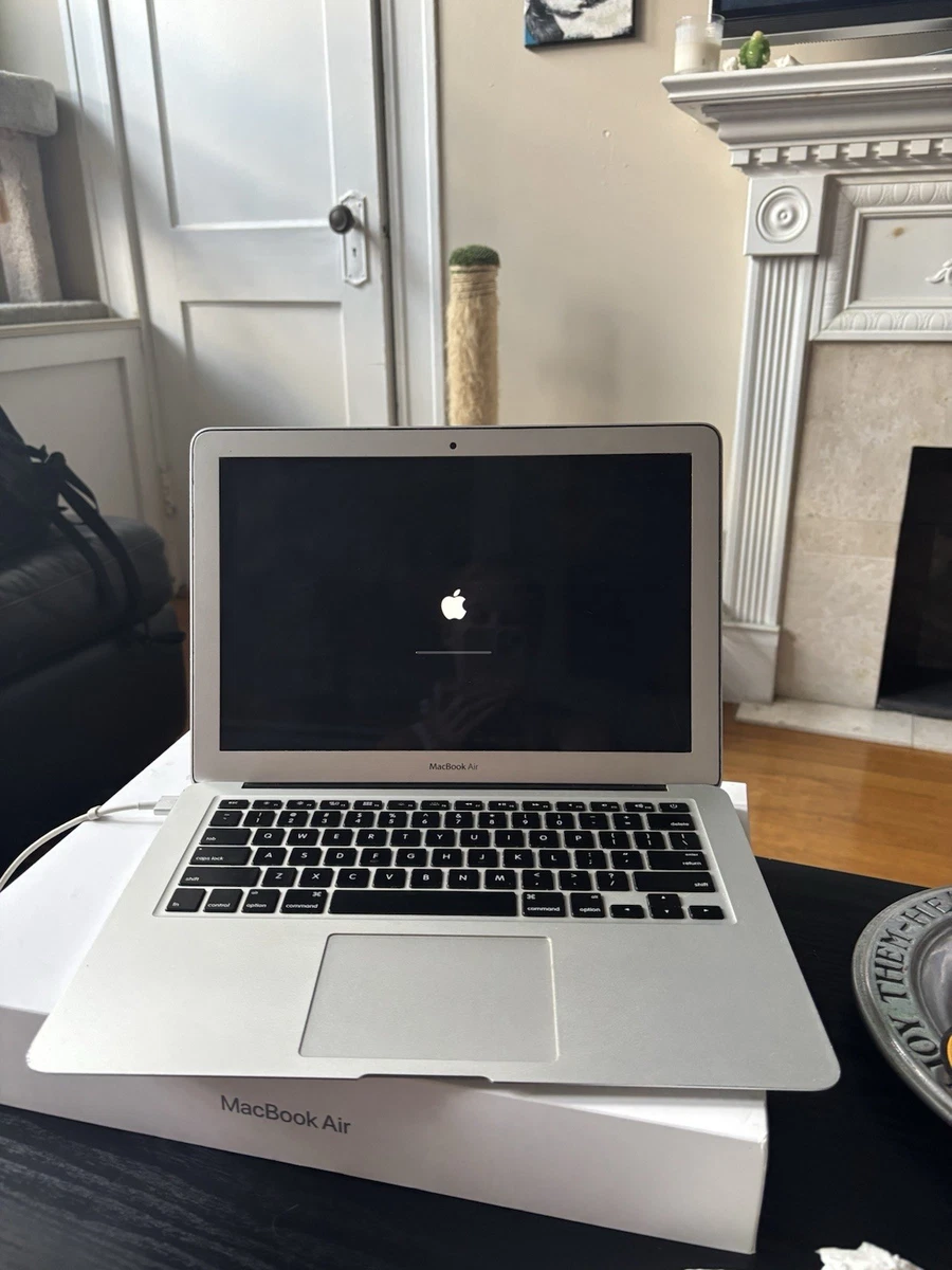 MacBook Air Mac OS X 10.10, Yosemite Apple Laptops 2014 Released