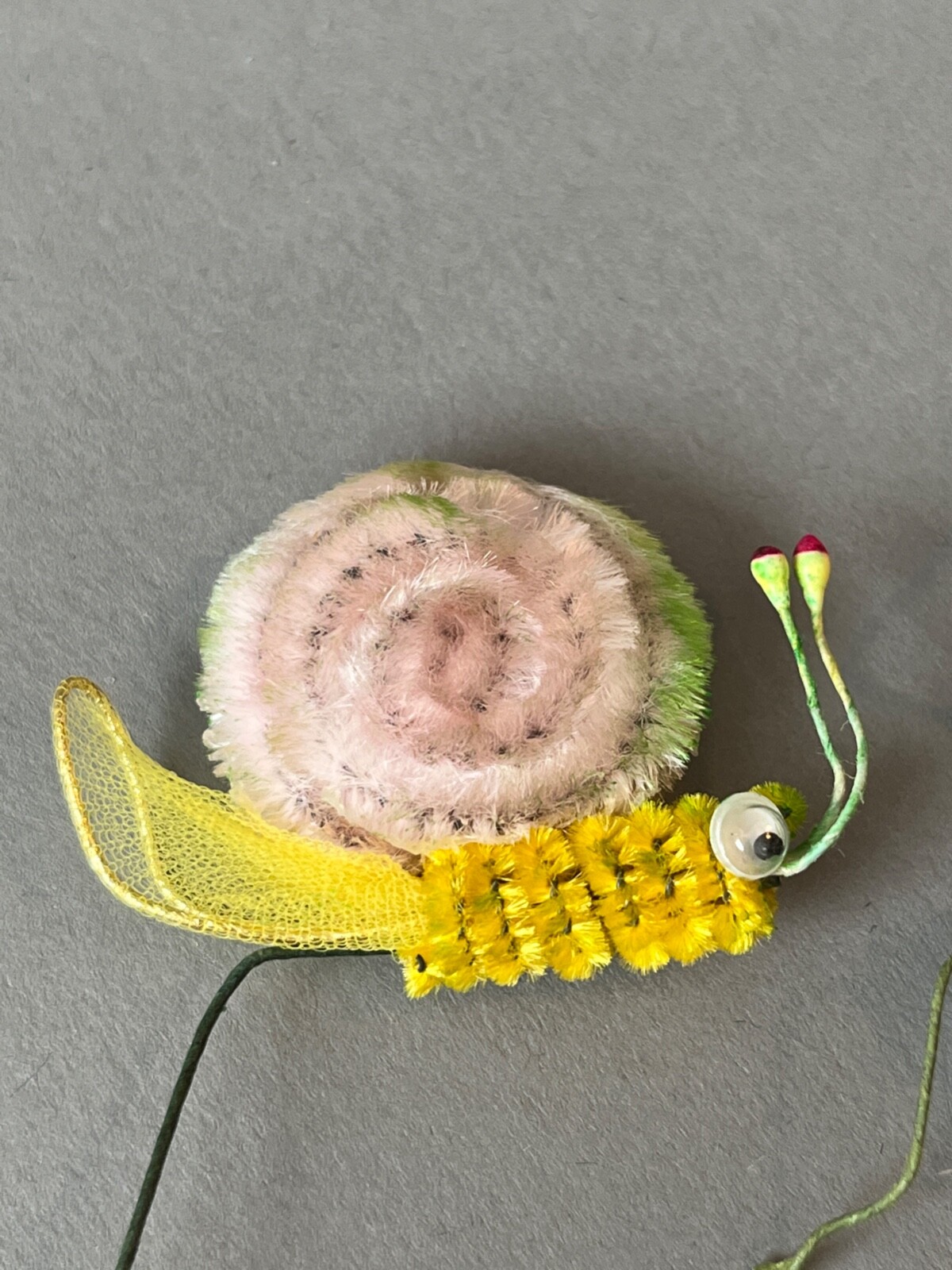 Lot 4 Vintage Chenille Bumble Bee Snail Craft Millinery Package Floral Tie On