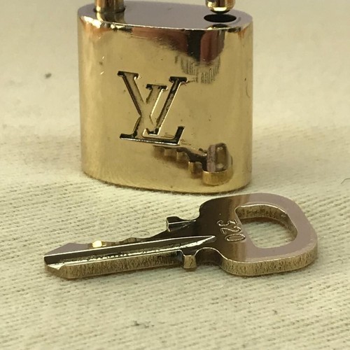 【Random Selection SET】 vintage Louis Vuitton FRANCE PadLock Lock & Key Gold used - Picture 5 of 11