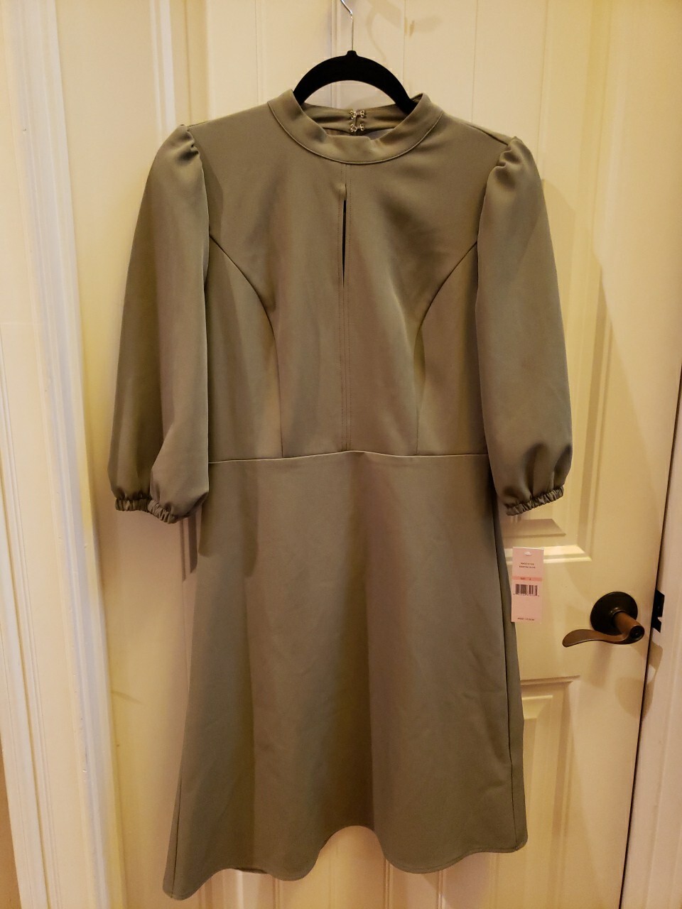 Picture 1 of 8