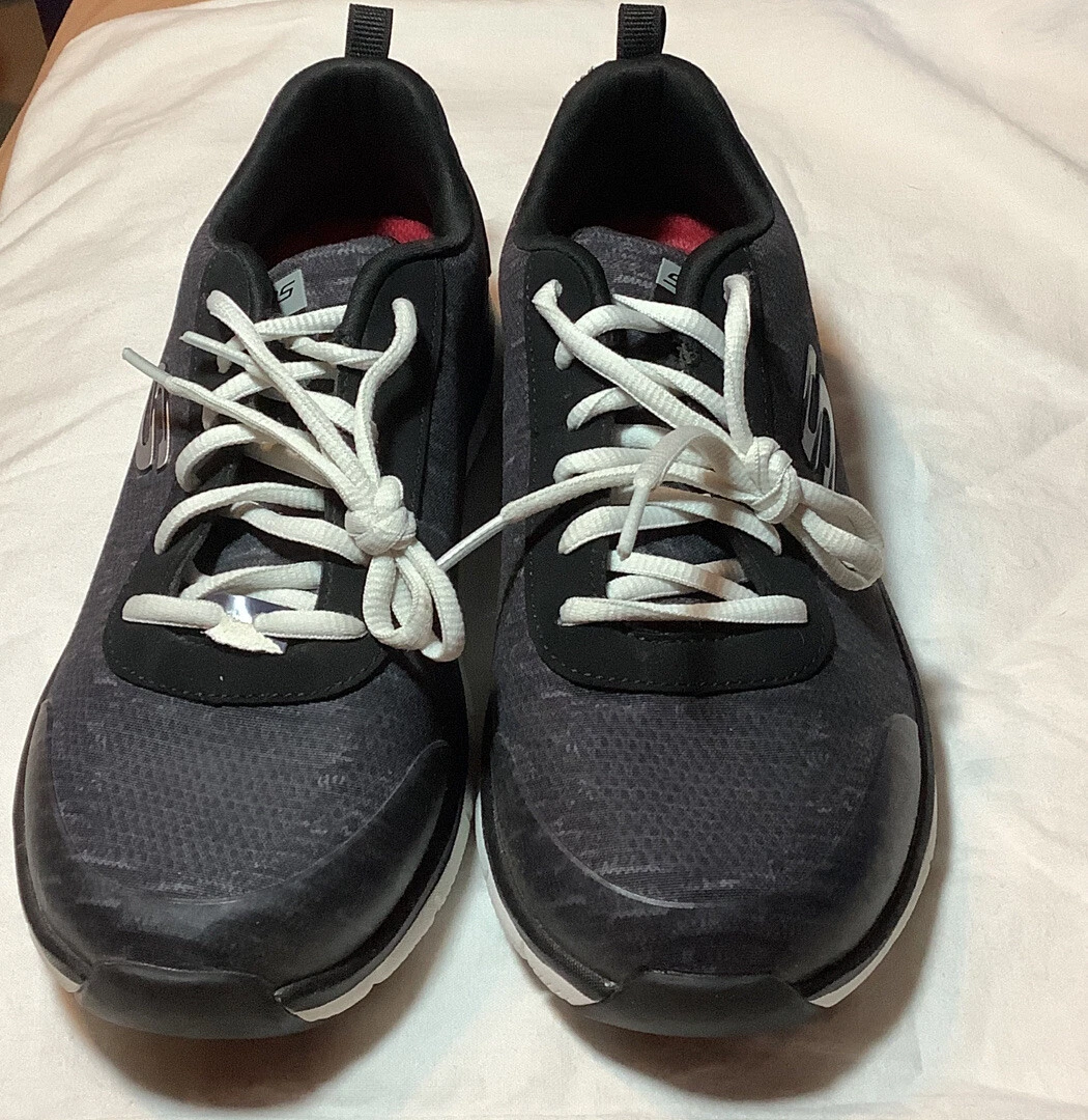 Skechers air cooled top memory foam non slip