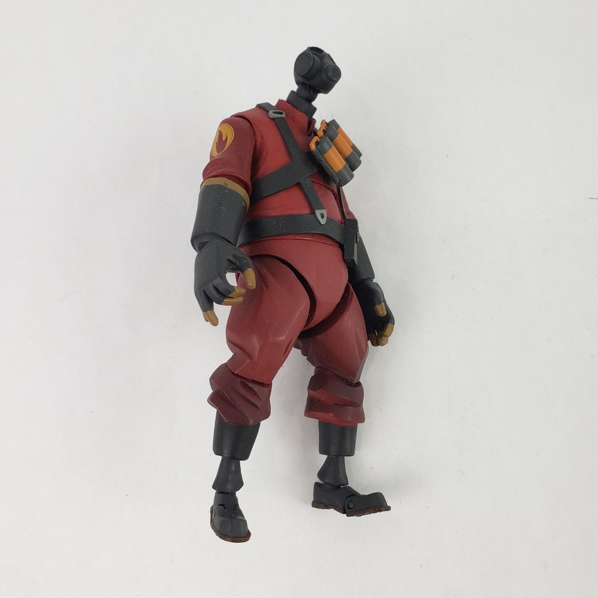 Team Fortress 2 NECA Pyro Action Figure W/ Accessories