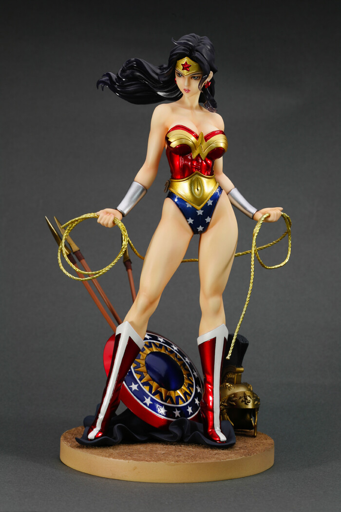 Statuette Wonder Woman Kotobukiya Bishoujo authentique pour vitrine de comics