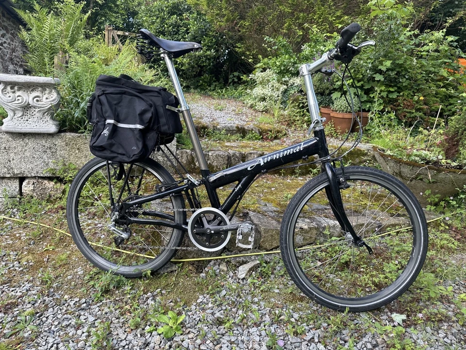 Airnimal Joey Folding Bike – Premium British Folding Bike - Image 4 of 4