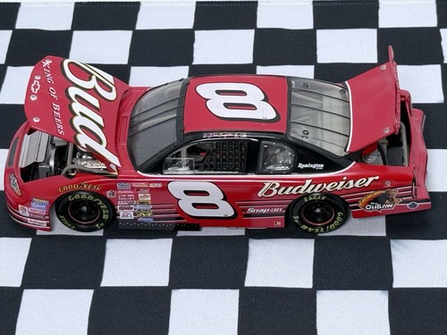 NASCAR Dale Earnhardt Jr. #8 Budweiser 2001 Monte Carlo Vehicle Action #101100 - Picture 2 of 16