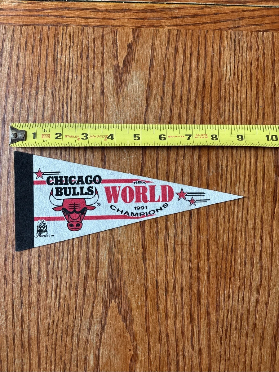 25+ Basketball Chicago Bulls Vintage Sports Pennants and Flags for