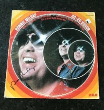 * RONNIE MILSAP * signed vinyl album * 20-20 VISION * COA * 1