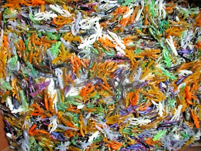 Frischwasser Köder Sortiment 50ct VERSCHIEDENE FARBEN 1,5" Micro CRAWS Crappie Angelköder Barsch Angelköder