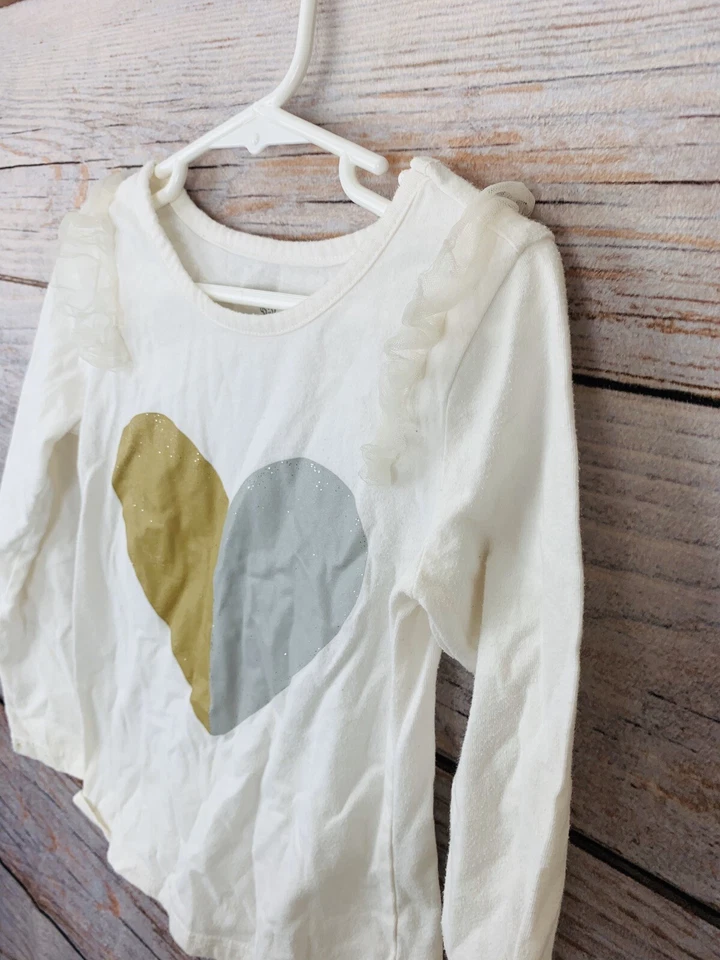 Camiseta de manga larga Okie Dokie Niñas dorada plateada corazón volantes hombro 5T Foto 3 de 4